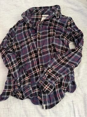 American Eagle Outfitters Purple Plaid Button-Down Shirt